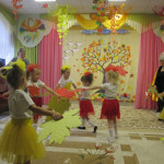 «Осень золотая» в группе «Ромашка»