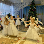 Новогодний утренник в группе «Ромашки»