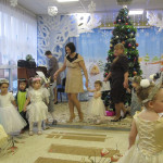 Новогодний утренник во второй младшей группе «Радуга»